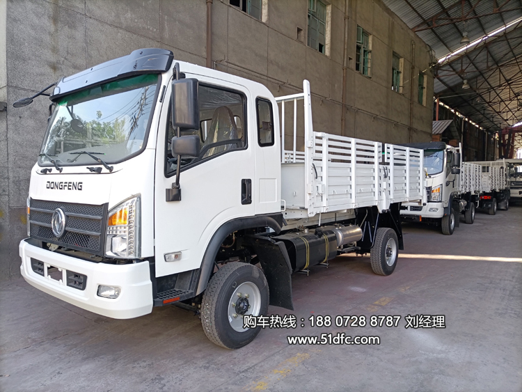 东风四驱越野载货车-4×4越野沙漠车