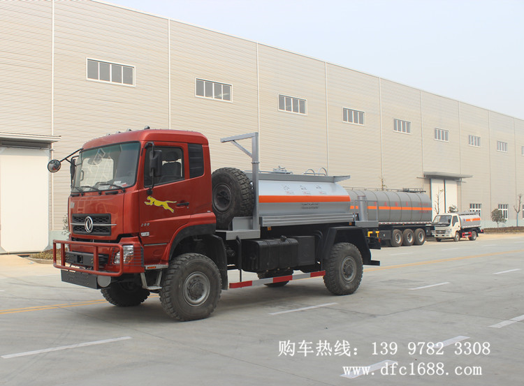 东风四驱越野运水车，东风四驱洒水车，四驱越野运油车